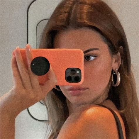 Lexiiilayne 🐆 In 2021 Kendall Jenner Kendall Mirror Selfie Poses