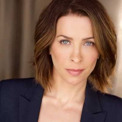 Christina Cox Know All About Her Biography Age Height Figure And Net Worth Bio Famous Com
