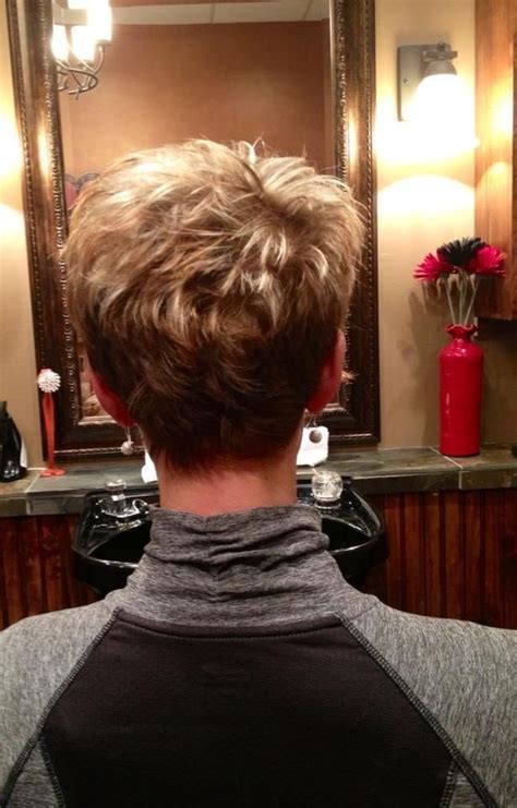 Jan 22, 2020 · textured quiff short cut for thick hair and square faces. Korte kapsels bruin haar, Korte kapsels dames, Kort haar ...