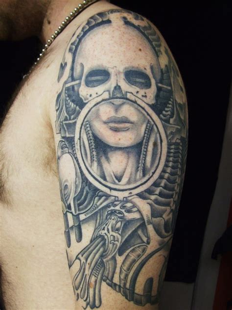 Large tattoo designs gallery showcasing the best alien tattoos, pictures and ideas. Alien Tattoos - Page 2
