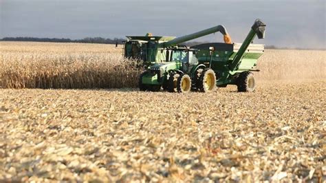 New Corn Performance Data From Golden Harvest Provides Guidance To