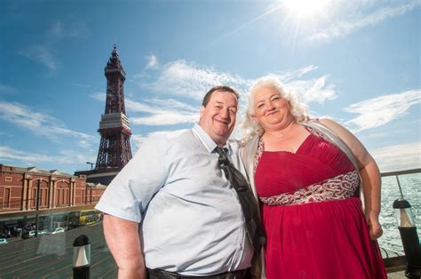 ‘too Fat To Work Couple Celebrate Weight Loss By Renewing Wedding Vows