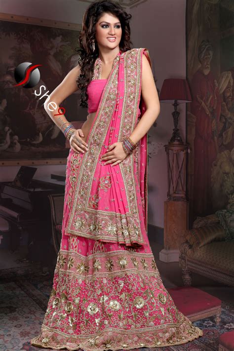 Traditional indian wedding dress looks very pretty on the bride and adds on to the grace of the face. celebrity Gossip: Lehnga Design