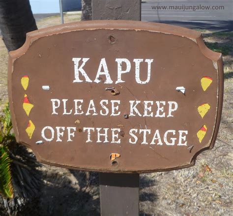 Maui Jungalow: The Disappearing Kapu Sign