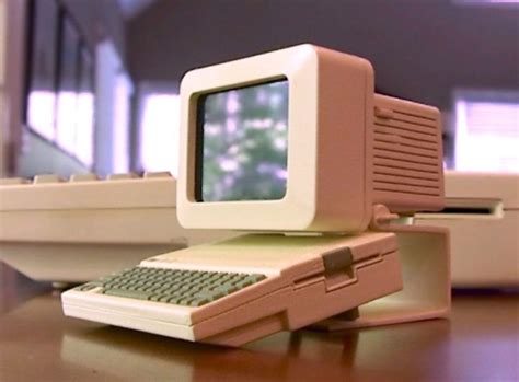 Retroconnector Makes Tiny Replica Vintage Computers To House Tiny