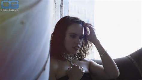 Daisy Ridley Nackt Nacktbilder Playboy Nacktfotos Fakes Oben Ohne