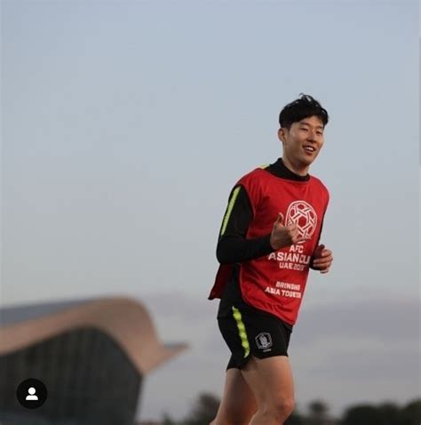 지금의 손흥민이 있기까지 함께 해준 사람들을 초대해 한국 축구의 미래를 이야기하고. 오늘자 손흥민 국대.jpg - 포텐 터짐 최신순 - 에펨코리아