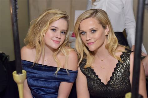 Reese Witherspoons Daughter Ava Shares Sweetest Message In Support Of
