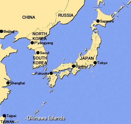 It is bordered on the west by the sea of japan, and extends from the sea of okhotsk in the north toward the east china. 日本周辺地図