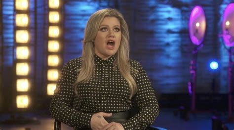 Gilmore Girls Alum Melissa Mccarthy Loses Trivia To Kelly Clarkson