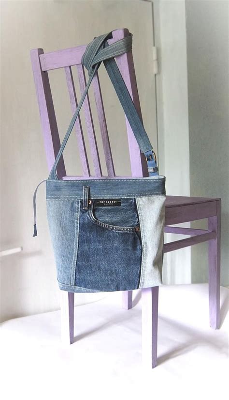 Watch short videos about #peeyourpantschallenge on tiktok. Recycled denim sling bag Unisex Patchwork shoulder bag Jeans | Etsy | Jeans tasche, Jeanstasche ...