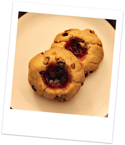 Mix the raspberry jam and lemon juice. Austrian Jam Cookies | Recipe | Jam cookies, Austrian ...