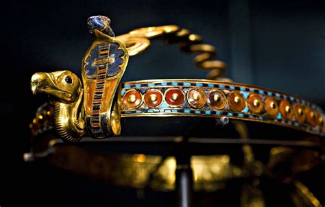 The Ancient Egyptian Crown Headdress Of Pharaoh Tutankhamun 1323 Bc Found In The Discovery Of