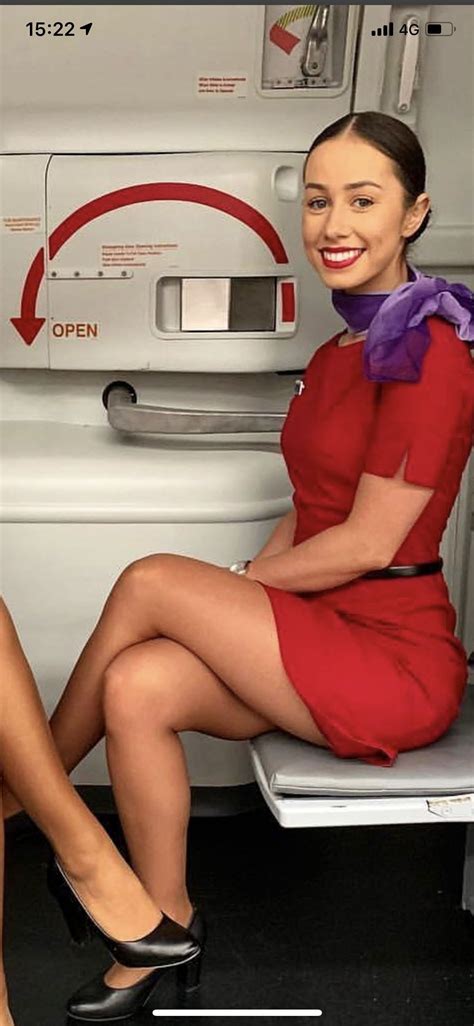 Pin By Vv On Cabin Crew Sexy Flight Attendant Sexy Stewardess Fly Girl