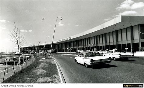 The History Of Jfk Airport The United Airlines Terminal A Visual