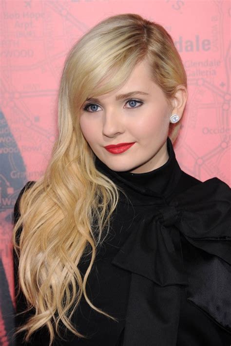 abigail breslin s hairstyles and hair colors steal her style