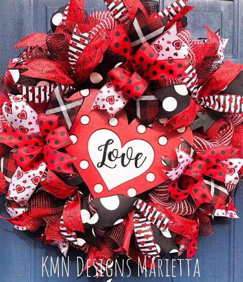 Valentine's Day Wreath Valentine's Day Door Decor | Etsy | Valentine day wreaths, Valentine ...