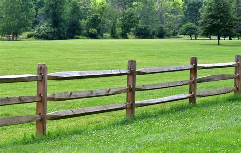 10 Rustic Backyard Fence Ideas You Need To See