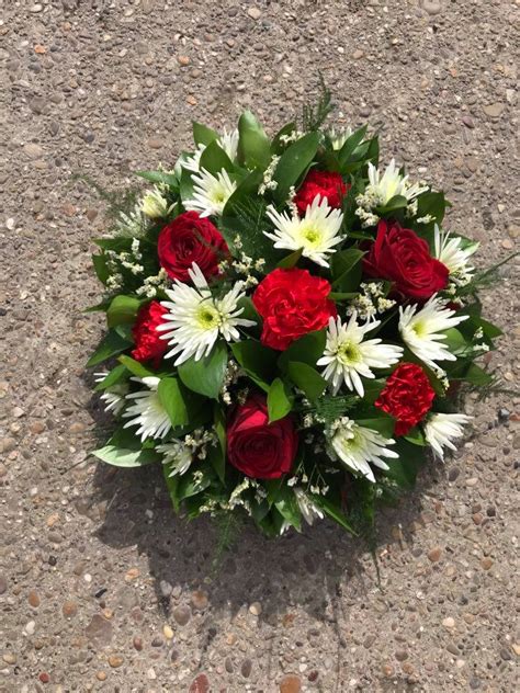 jo beth floral design beautiful bespoke funeral flowers derby