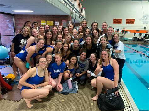 Dhs Girls Swim And Dive Team Celebrates Undefeated Season Darien Ct Patch