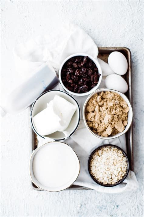 The sweetness or madhura in raisins is great for helping the apana vata. Soft Oatmeal Raisin Cookies | Oh So Delicioso