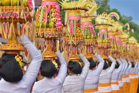 Mengenal Makna Gebogan Dalam Tradisi Hindu Di Bali