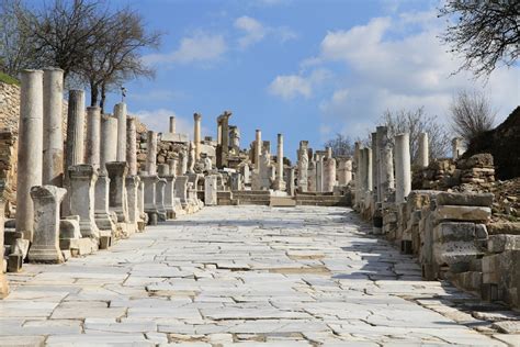 Ephesus Archaeological Museum Selçuk Tourism Viamichelin