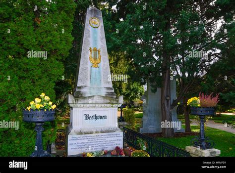 Wien Wien Zentralfriedhof Grab Von Beethoven 11 Wien Österreich