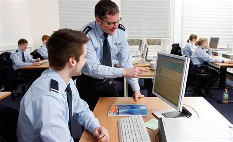 Duales Studium Polizei Infos Und Freie Plätze