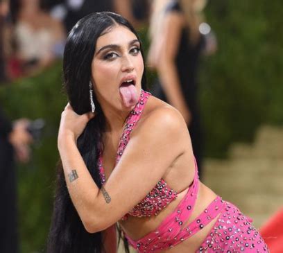 Madonna S Daughter Lourdes Shows Off Hairy Armpit At Met Gala