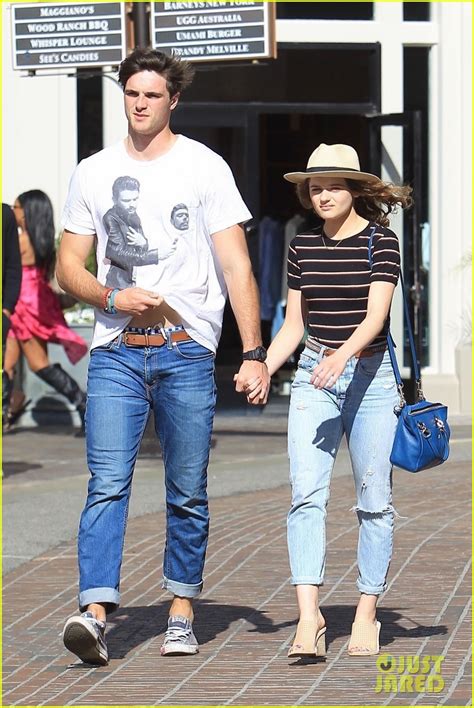 Check out dating history, relationships status and compare the info. Joey King & Boyfriend Jacob Elordi Coordinate Their ...