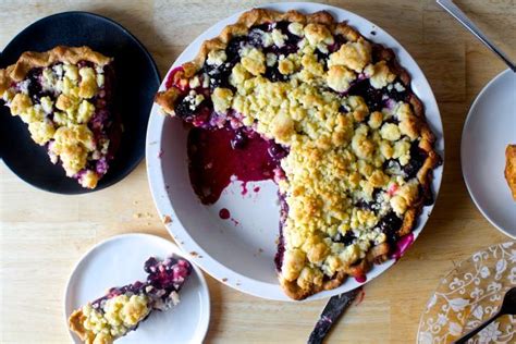 Blackberry Blueberry Crumb Pie Fruit Pie Fruit Desserts Fruit Recipes