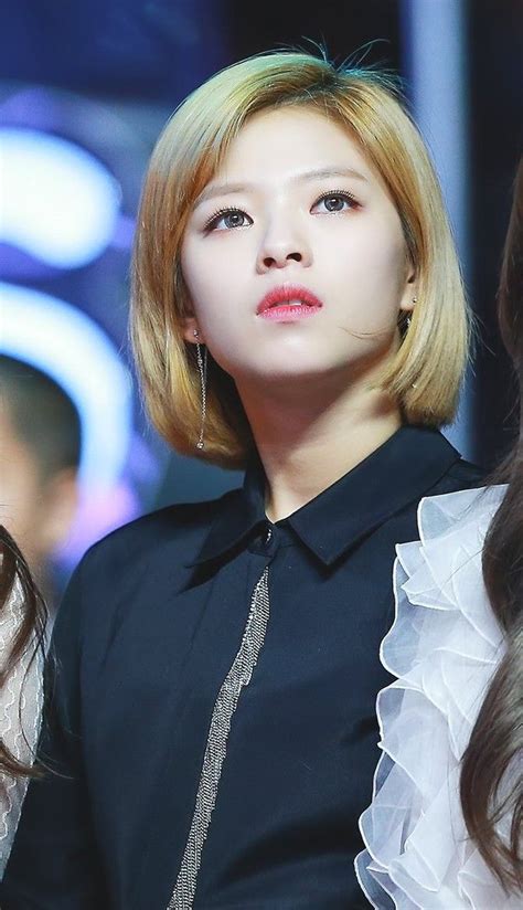 Discover more music, concerts, videos, and pictures with the largest catalogue online at last.fm. #TWICE #JEONGYEON (Melon Music Awards) 2017 | Music awards ...