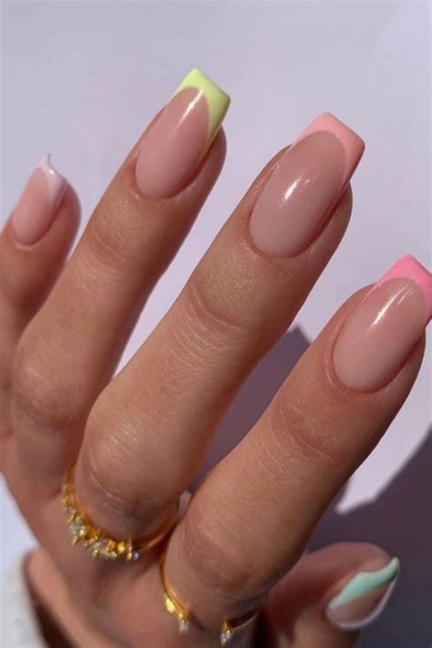 54 Pretty French tip nails art for short nail shape design art 2021!