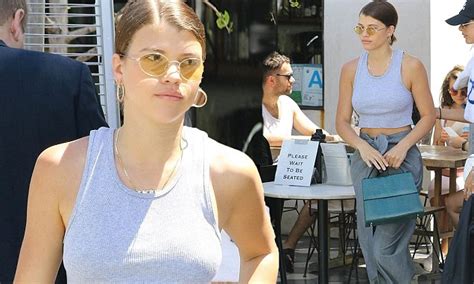sofia richie shows off her flat stomach in a crop top daily mail online