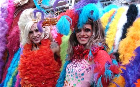 G1 Edição São Paulo NotÍcias Drag Queens Ensinam Como Brilhar Na Parada Gay Com Itens Da