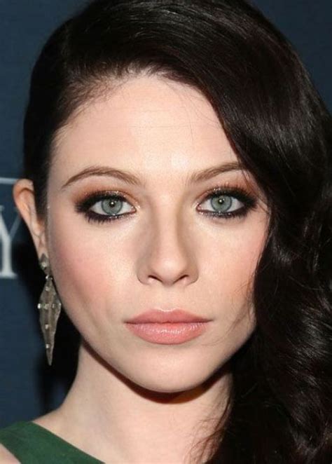 20 Best Celebrity Makeup Ideas For Green Eyes