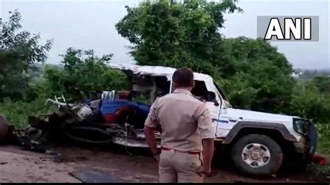 karnataka road accident कर्नाटक में भीषण सड़क हादसा वाहन के पेड़ से टकराने से 7 लोगों की हुई