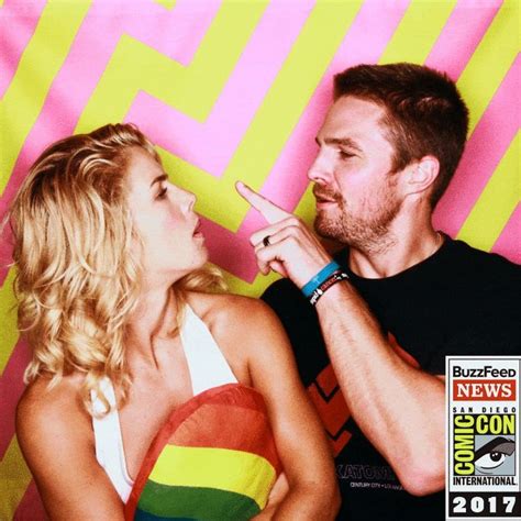 Find gifs with the latest and newest hashtags! Pin by Viry on Arrow | Emily bett rickards, Stephen amell ...