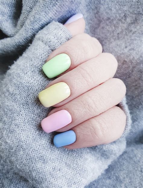 Como queremos estar a la moda en todos los aspectos de la vida. Uñas 2020: Decoración y diseños de uñas modernas 2020 ...