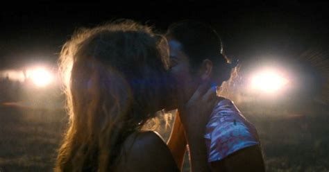 Babilônia Margot Robbie beija atriz Li Jun Li em novo trailer