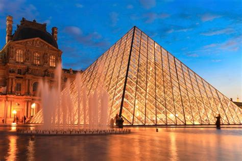 Algunas Curiosidades De La Piramide Del Louvre Vrn E Viajes Travel