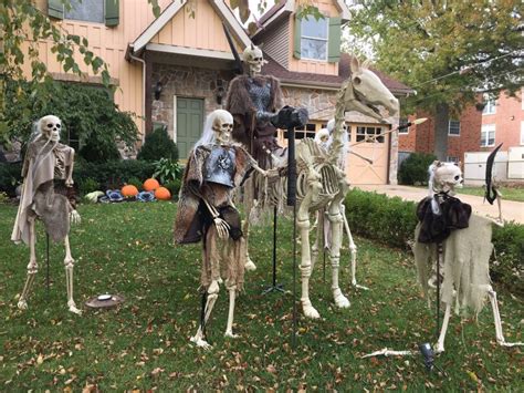 60 Skeleton Halloween Decoration Ideas For Outdoors