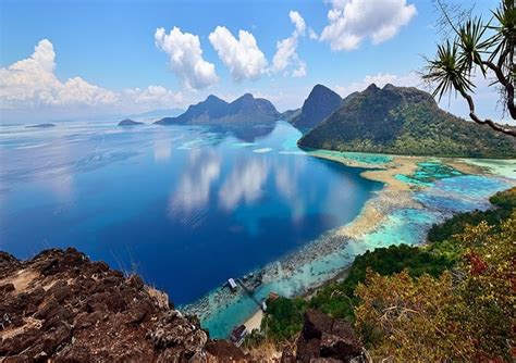 Pulau tengah merupakan pulau pribadi yang memiliki delapan pantai cantik di malaysia berpasir putih. 10 PULAU TERCANTIK DI MALAYSIA YANG WAJIB ANDA TEROKAI ...