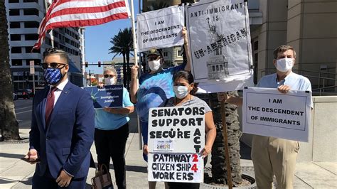 Activists In Tampa Call For Passage Of Immigration Bills