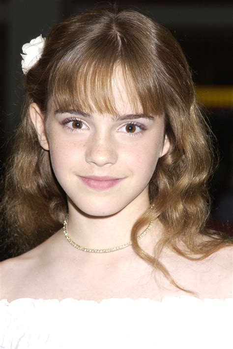 Emma Watsons Best Hairstyles Emma Watson Haircuts And Hair Color