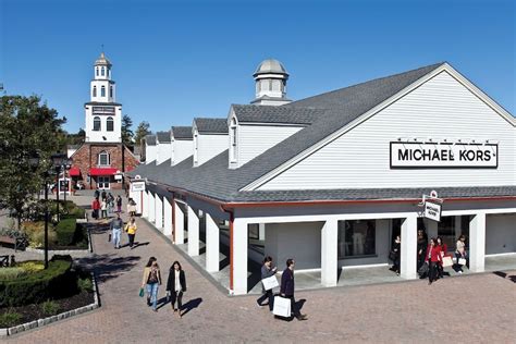 Woodbury Common Premium Outlets Shop And Shuttle