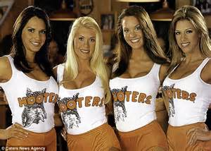 hooters celebrates its 30th iconic u s breastaurant serves up sexy waitresses chicken wings