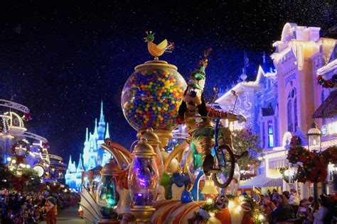 7 Amazing Things To Do At Mickeys Very Merry Christmas Party 2019
