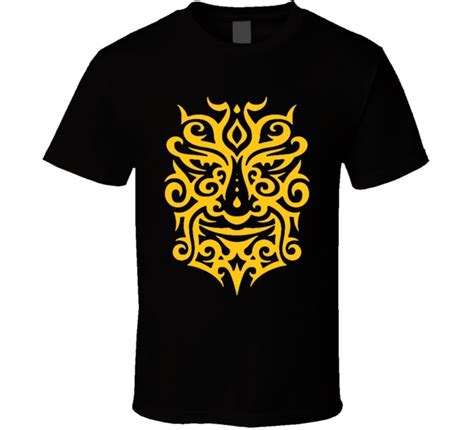 Maori Warrior Tribal Haka New Zeland Polynesian Gold Design T Shirt In
